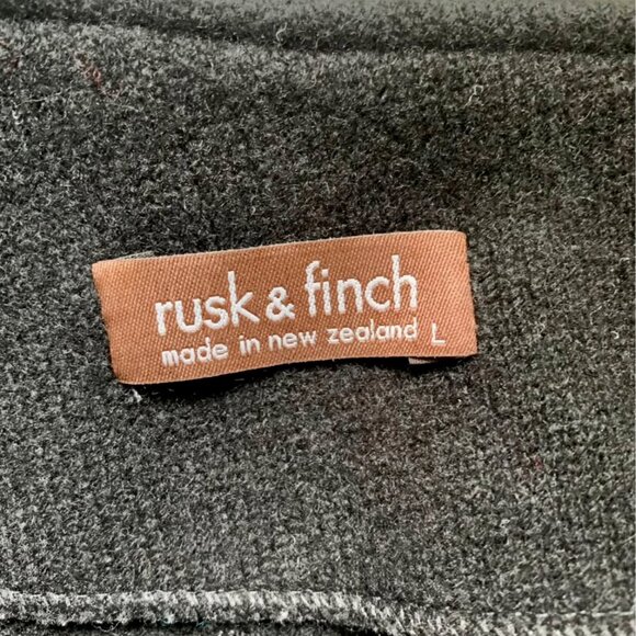 Rusk and Finch New Zealand Wool Sweater Jacket with Zipper - Picture 3 of 4